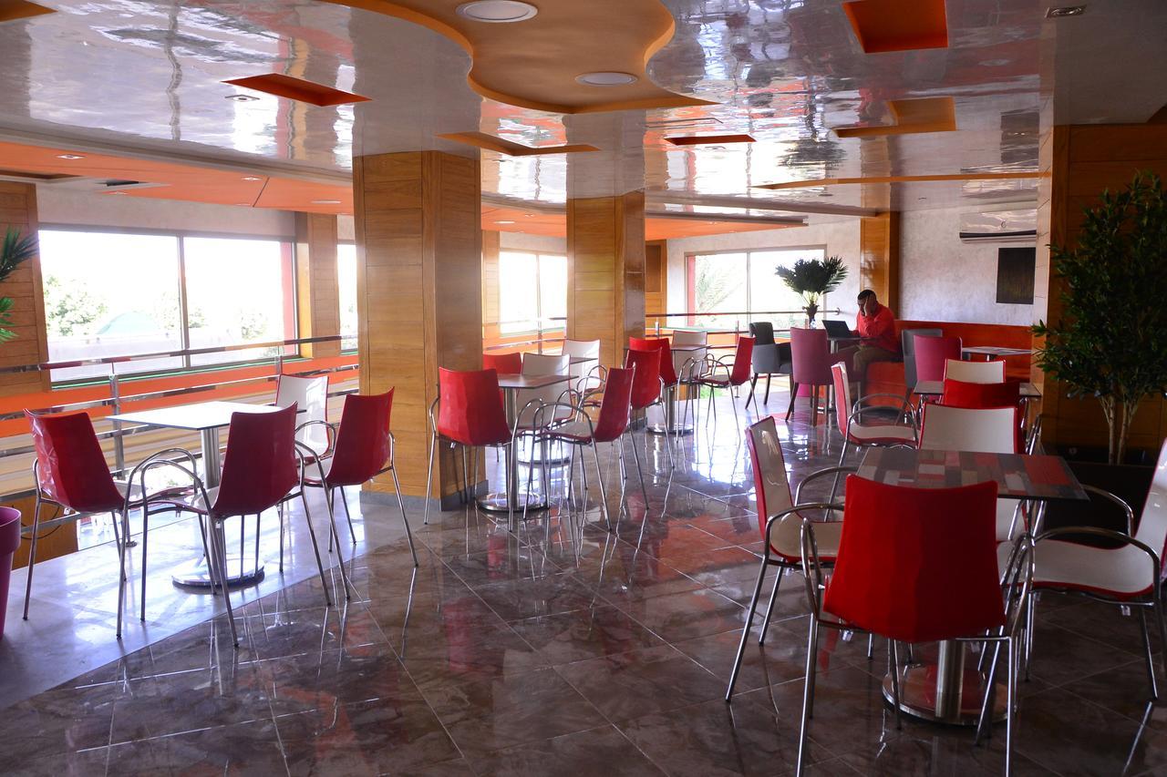 Hotel Hadaik Ain Asserdoune Béni Mellal Exteriör bild